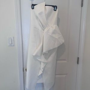 Elliatt (Revolve) White Formal Dress